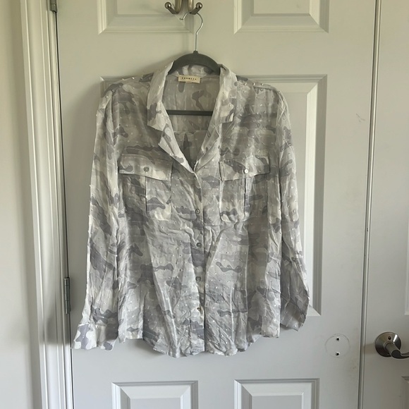 Promesa Size Small Gray and White Camouflage Button Down Blouse - Picture 1 of 8